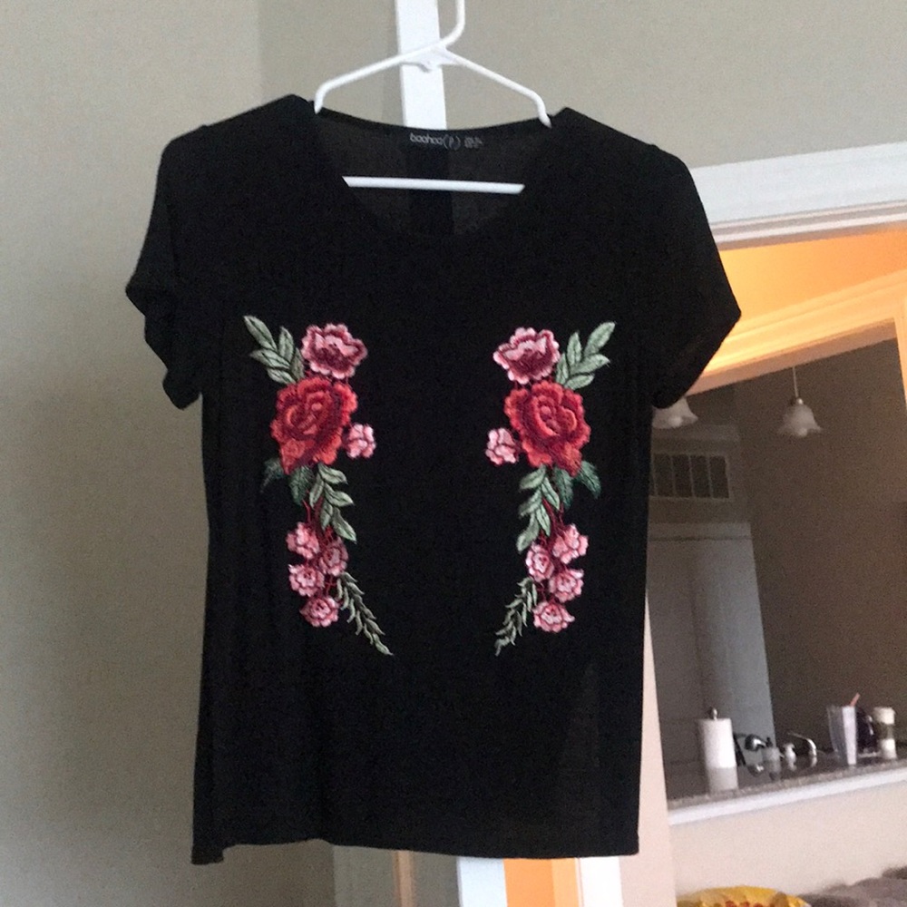 Rose embroidered black tee